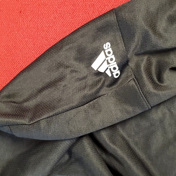 Adidas 'Here To Create' Adobe Max black long sleeve graphic hoodie NWT - Picture 7 of 8